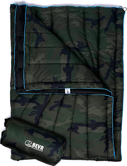 Down Camping Blanket – Lightweight, Compact and Warm – Water Resistant Camping Gear – Made of 100% Recycled Fabric – Ideal for Camping, Mountain Climbing, Outdoor, Festivals (Camo)